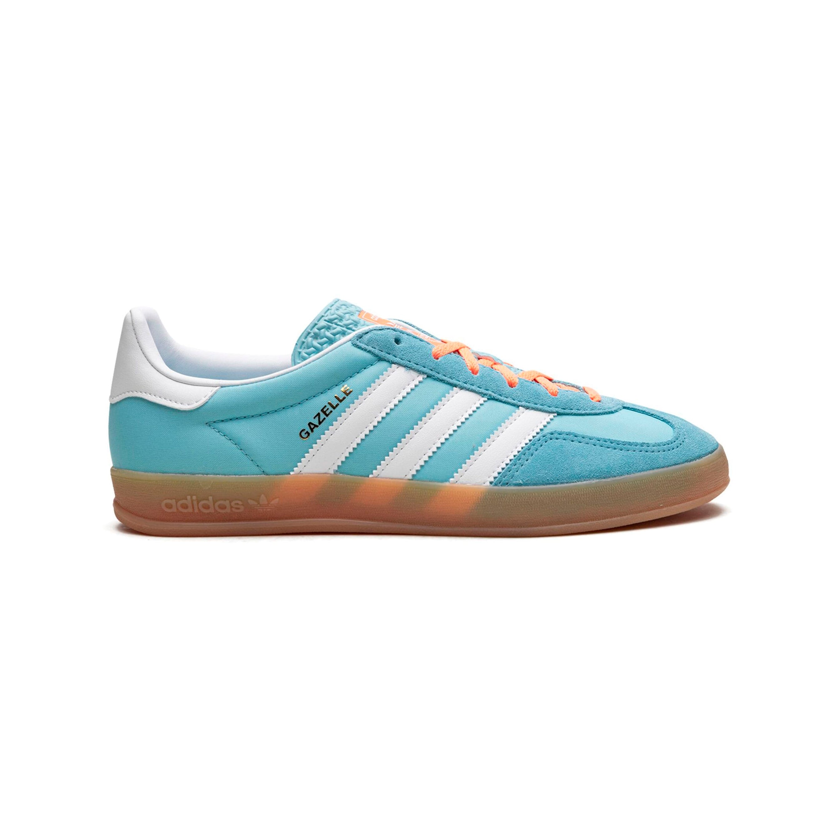 Sneakers Adidas Gazelle Indoor Azzurro Preloved con Suola in Gomma