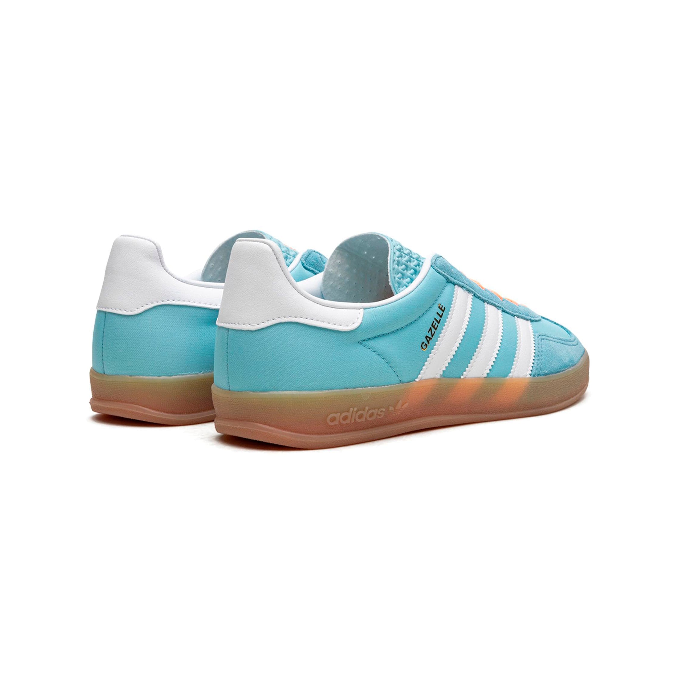 Sneakers Adidas Gazelle Indoor Azzurro Preloved con Suola in Gomma
