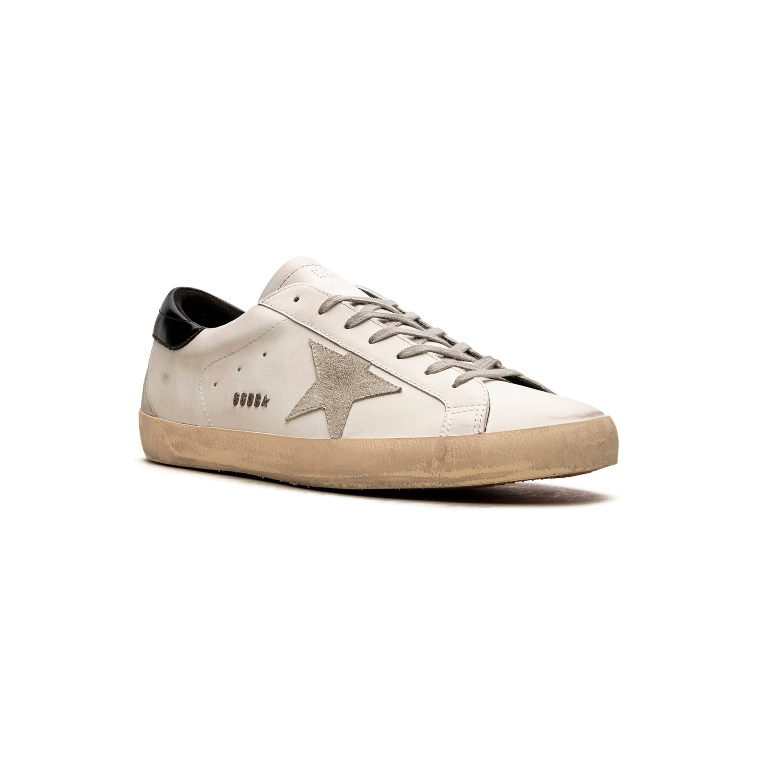 Golden Goose Super Star Bianche con Dettagli Neri e Stella Argento