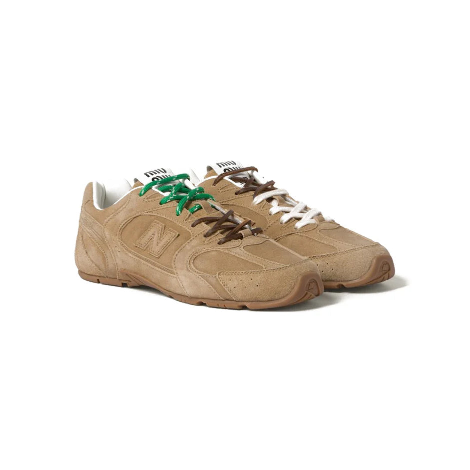 New Balance 530 x Miu Miu Scarpe Donna Marroni in Pelle Scamosciata Eleganti